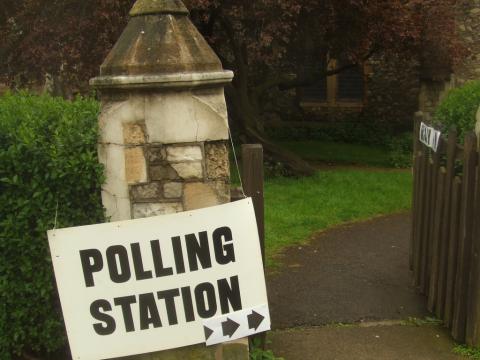 picture of polling station sign