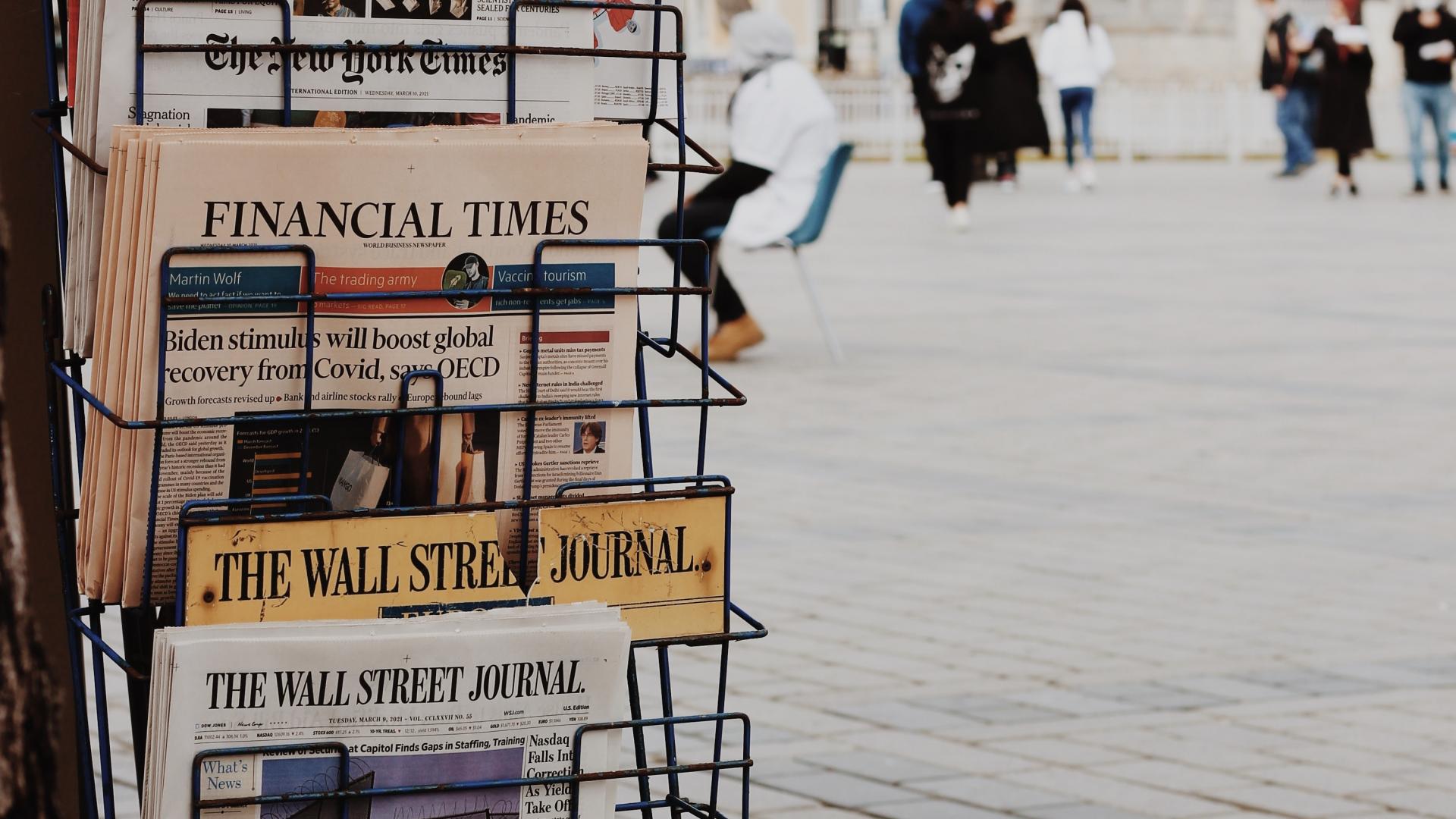 Newspaper rack